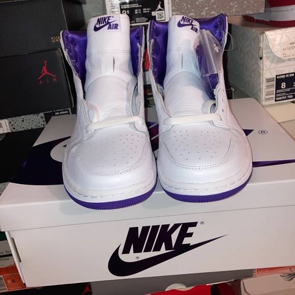 WMNS Air Jordan 1 High OG “Court Purple” 7.5W - Picture 4 of 6